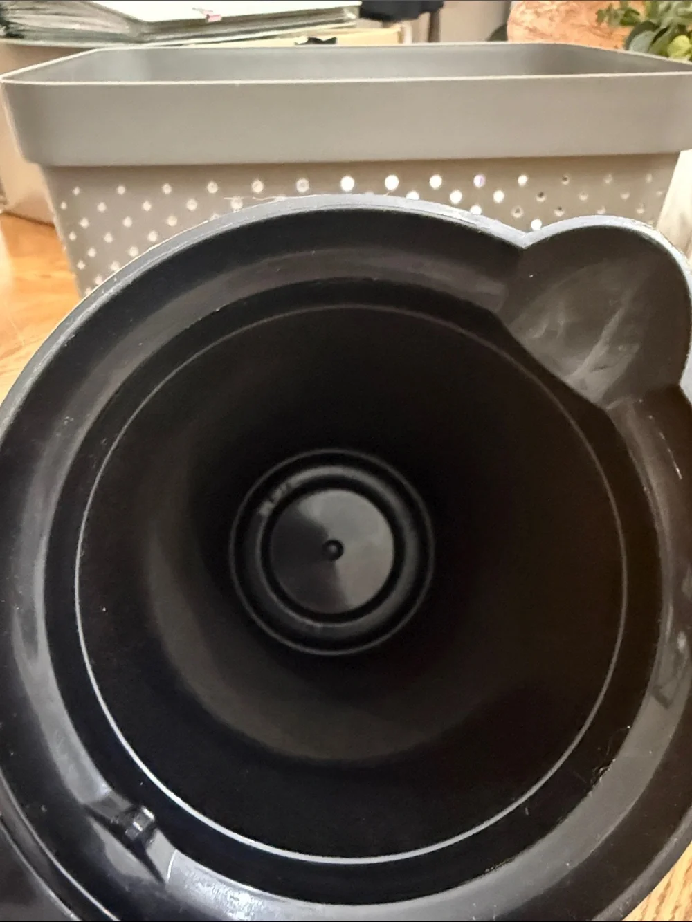 Keurig Black Insulated Thermal Coffee Carafe with removable lid like new